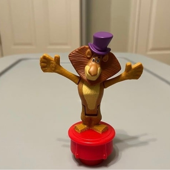 Madagascar Alex the Lion Action Figure Toy - Picture 1 of 3